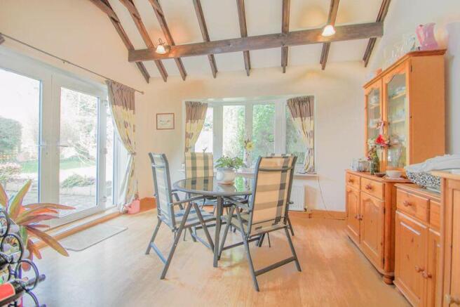 7 bed Detached for sale Image 7