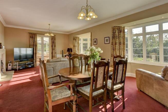 Dining room/Sitting Room