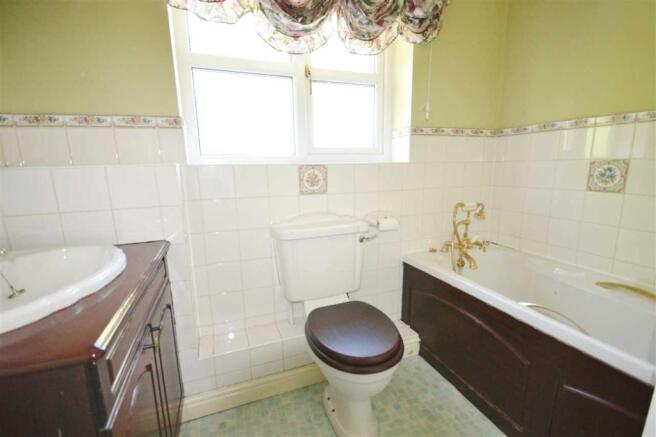 BATHROOM: