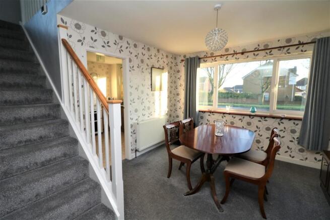 60 flash lane dining room.jpg