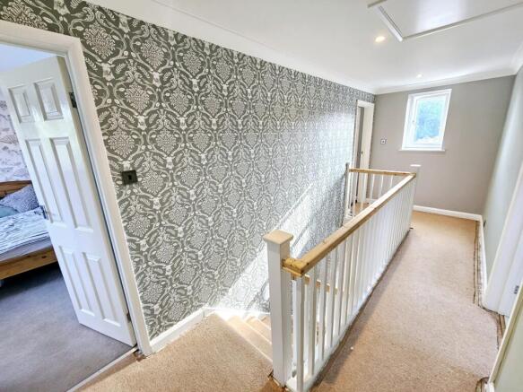 3 bed Semi-Detached for sale Image 12