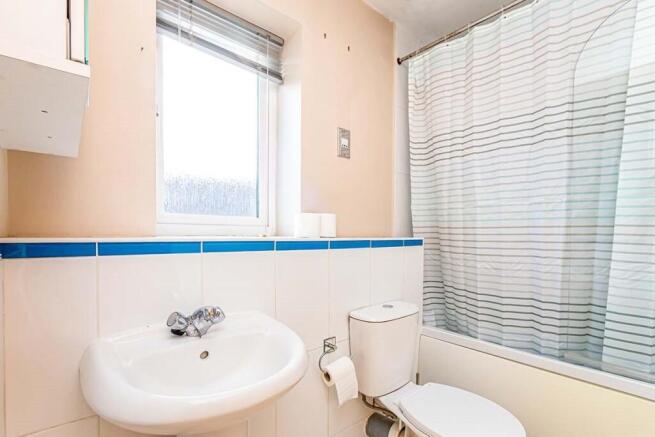 3 bed Detached to rent Image 7
