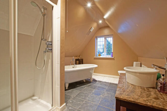 Second Floor Bath...