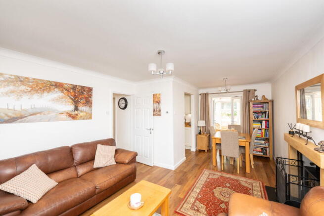 Lund Lane, Barnsley, S71 5PE photo 5
