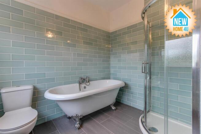 FAMILY BATHROOM: