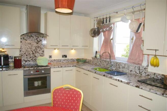 DINING/KITCHEN