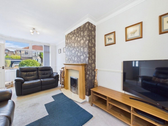 3 bed Semi-Detached for sale Image 6