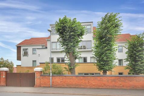 Oakfield Court, Radcliffe-On-Trent, Nottingham