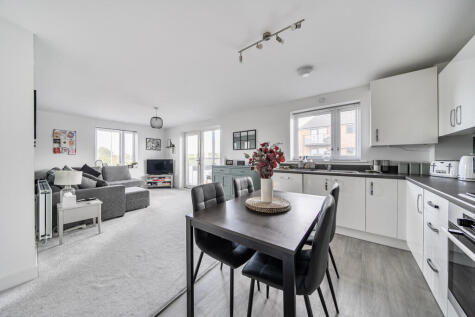 Guildford Avenue, Milton Keynes, MK4