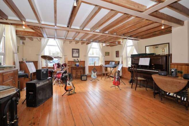 45 ft reception room