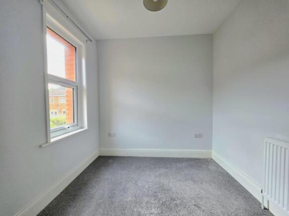 2 bed Terraced to rent Image 10