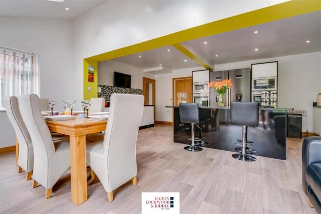 Sitting Room Diner 2.jpg