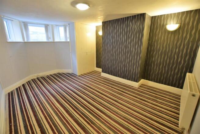 1 bed Apartment to rent Image 5