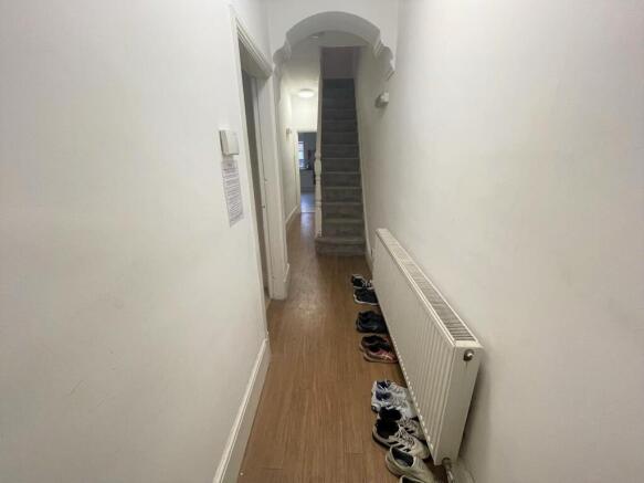 1hr.Hall.jpg