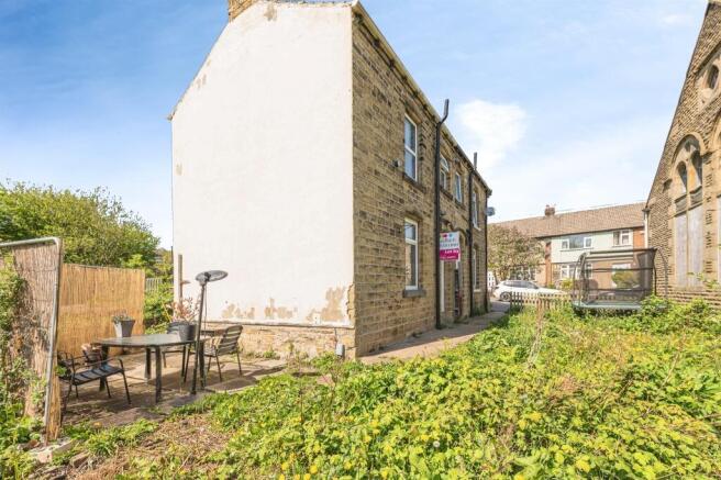 2 bed Semi-Detached for sale Image 4