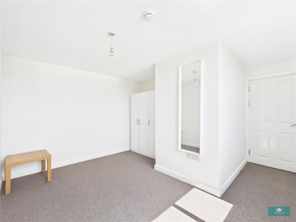 2 bed Apartment for sale Image 9
