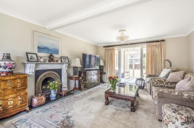 sitting room + mante