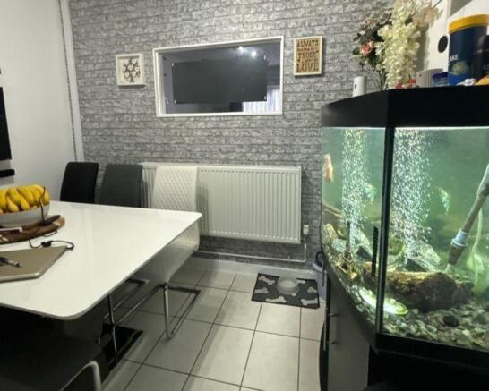 burrows dining room.jpg