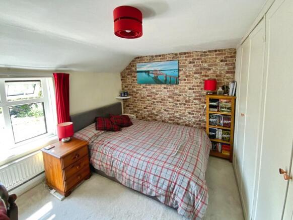 4 bed Semi-Detached for sale Image 12