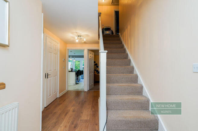 4 bed Detached for sale Image 12