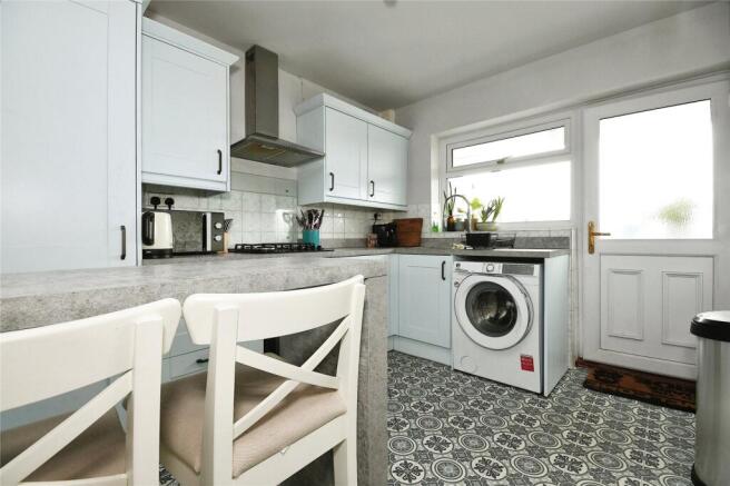 Greenacres, Kirkby-in-Ashfield, Nottingham, Nottinghamshire, NG17 photo 4