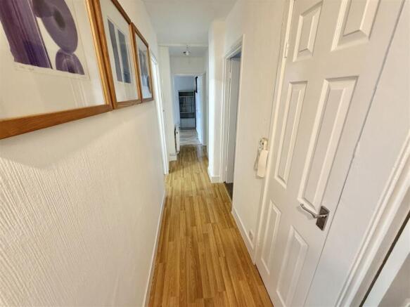Alderley Road, Sale photo 2
