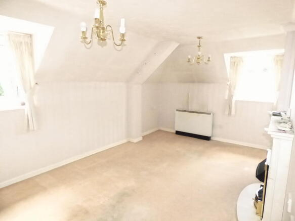 2 bed Apartment for sale Image 6