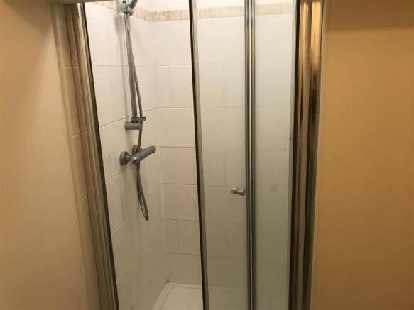 1 bed Apartment to rent Image 7