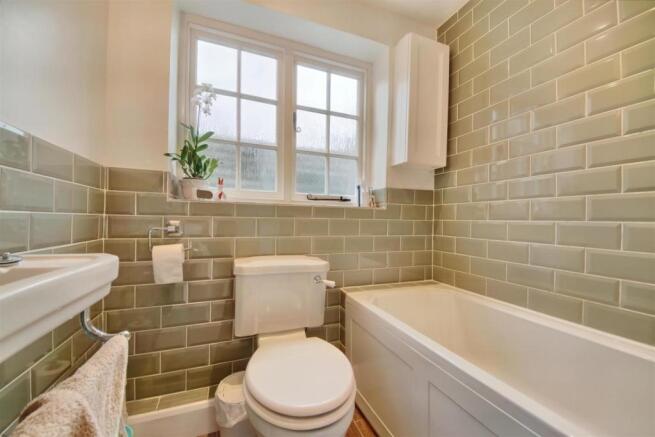 Bathroom.jpg