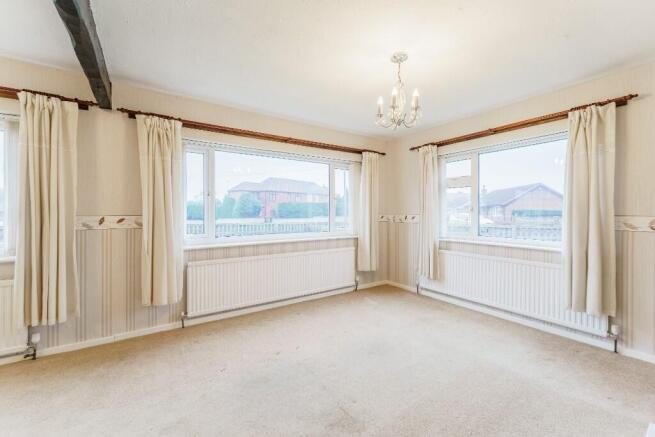 5 bed Detached Bungalow for sale Image 9