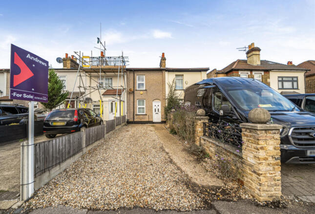 2-bed terraced on London Road, Romford, RM7, £375,000