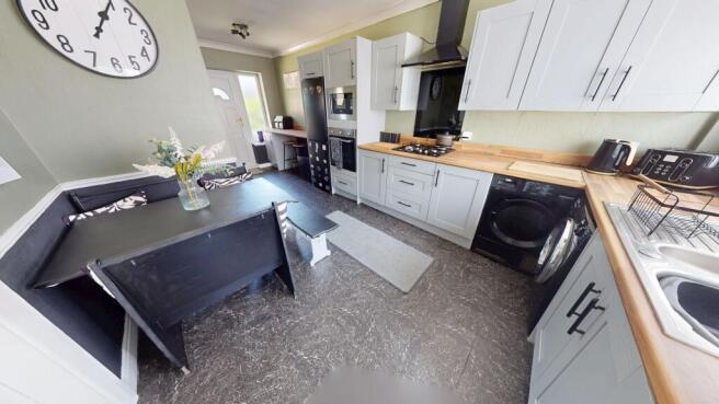 3 bed Terraced for sale Image 5