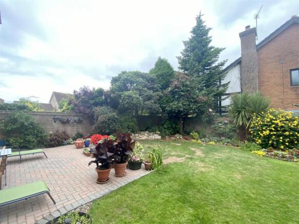 29 Treetops Garden 2.jpeg
