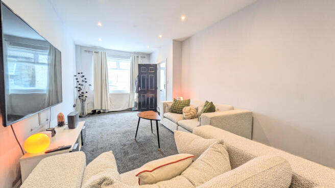 PXL_20260327_123236633.MP~2