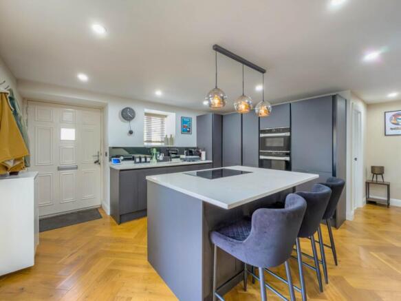 3 bed Detached for sale Image 4