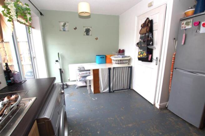 DINING AREA.jpg