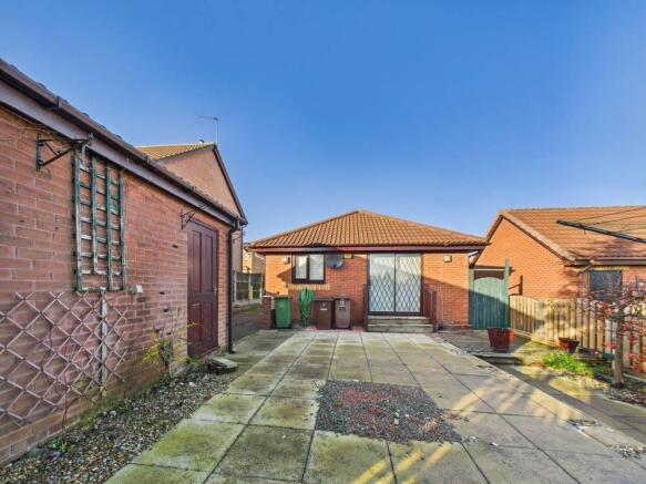 2 bed Detached Bungalow for sale Image 11