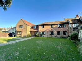 Flat 5, Horseshoe Court, The Borough, Downton SP5 3LX