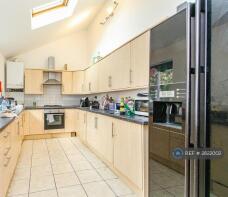 2, Elmsthorpe Avenue, Nottingham NG7 2BU