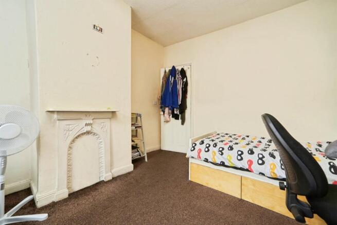4 bed Terraced for sale Image 10