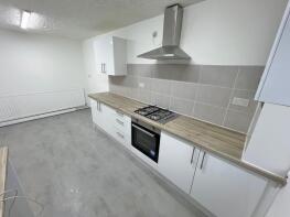 4, Malkit Close, Walsall WS2 0LY