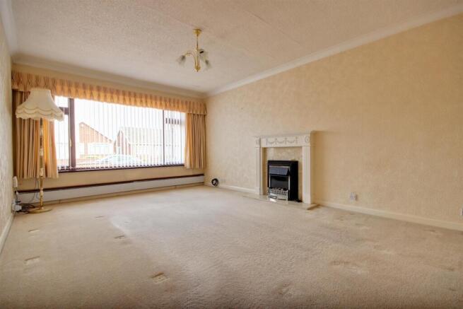 2 bed Semi-Detached Bungalow for sale Image 3