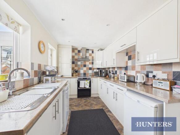 2 bed Detached Bungalow for sale Image 5