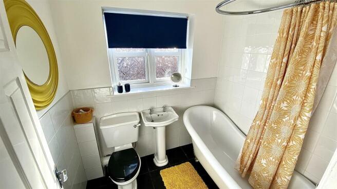 Family Bathroom/WC