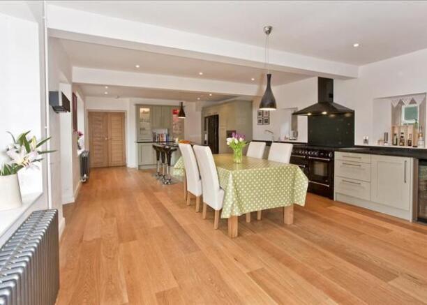 Kitchen/Breakfast Rm