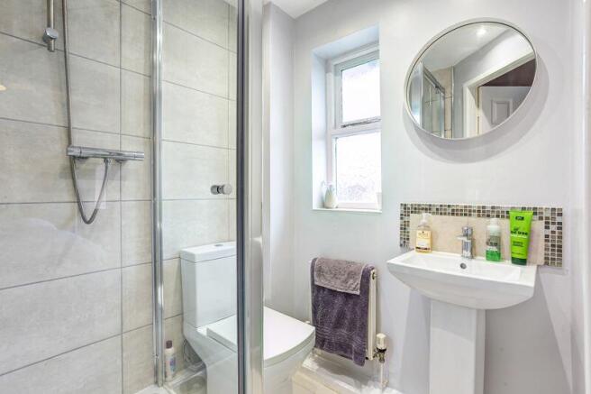 EN SUITE