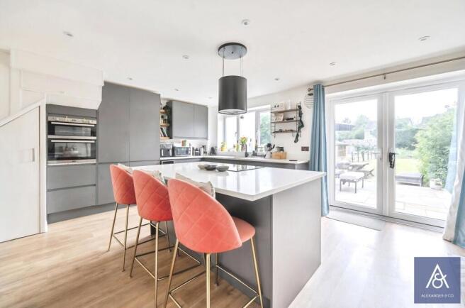 Kitchen/Breakfast