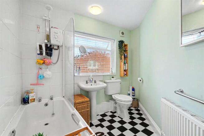 Bathroom_1.jpeg