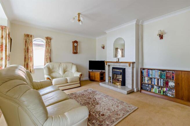 8689200-interior01-800.jpg