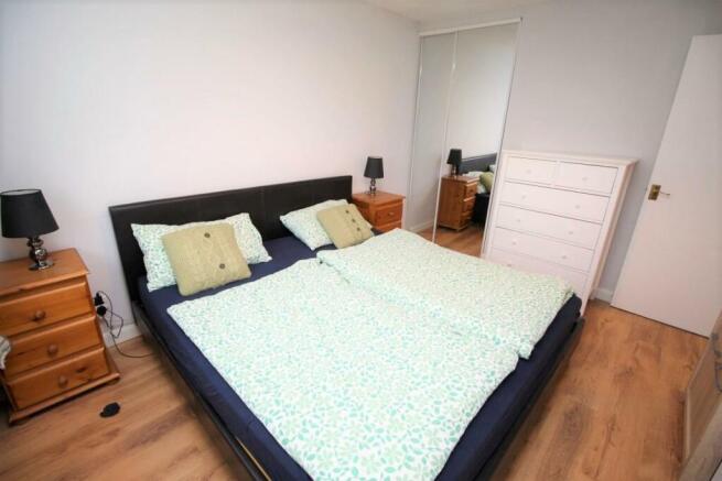 Bedroom 1 -2.JPG